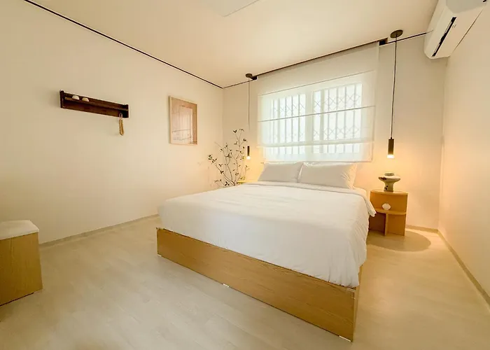 해방촌 이태원 남산 신흥시장 숙대입구역 남영역 녹사평역 서울역 무료짐보관 Airport Taxi Available Apartamento