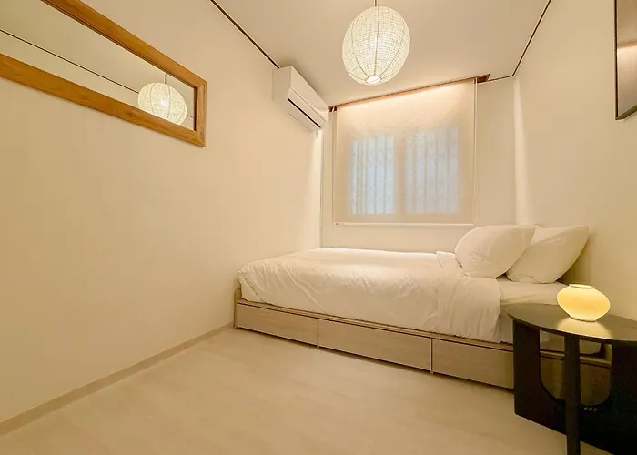 Apartamento 해방촌 이태원 남산 신흥시장 숙대입구역 남영역 녹사평역 서울역 무료짐보관 Airport Taxi Available *